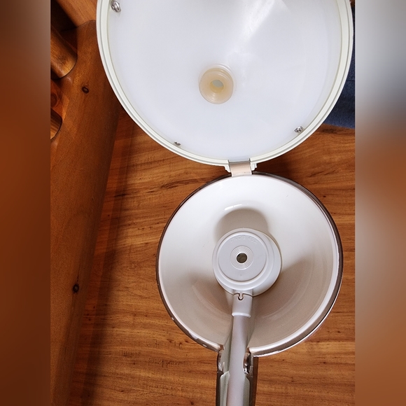 Vintage Everest Vacuum Airpot Hot Liquid Dispensor - Picture 4 of 8